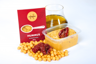 Hummus with sundried tomatoes welded